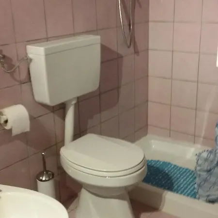 Metropolitan Πανσιόν Ταράντο